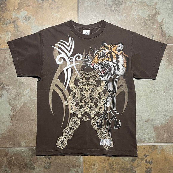 Animal Planet Other - Y2K 2009 brown animal planet tiger tee, affliction style , good condition
